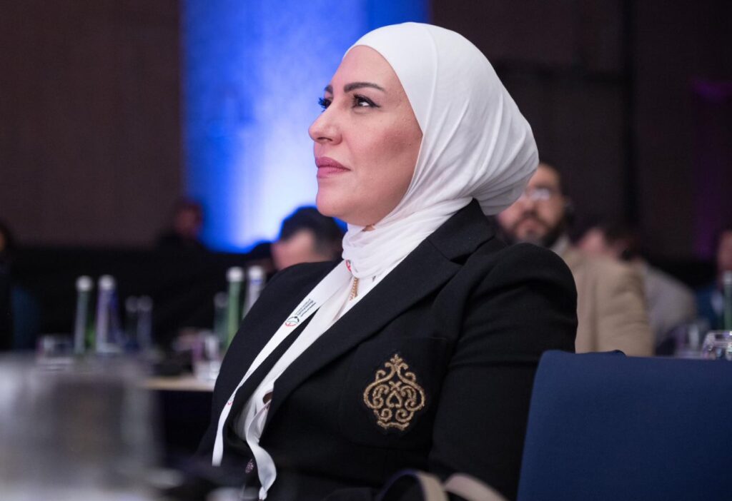 نبضات أمل بلمسات أردنية: الدكتورة نانسي الرقاد تُعيد البصر لسيدة مسنة